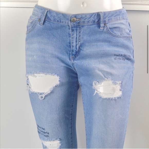 Distressed blue spice jeans - Picture 2 of 6